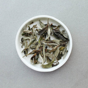 Aged White Peony loose leaf tea by Leaves & Flowers